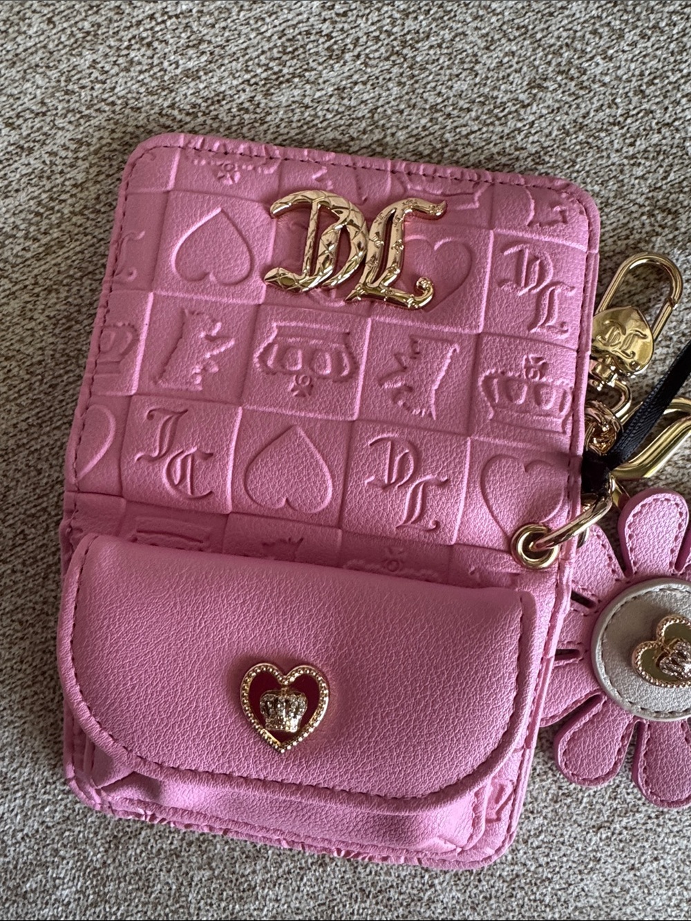 Juicy Couture Pink Floral Heart Cardholder Keychain - Picture 5 of 6